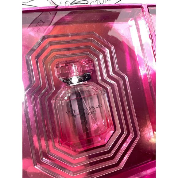 NEW Victorias Secret Bombshell Fragrance Gift Set Glitter Lotion Mist - Picture 2 of 6